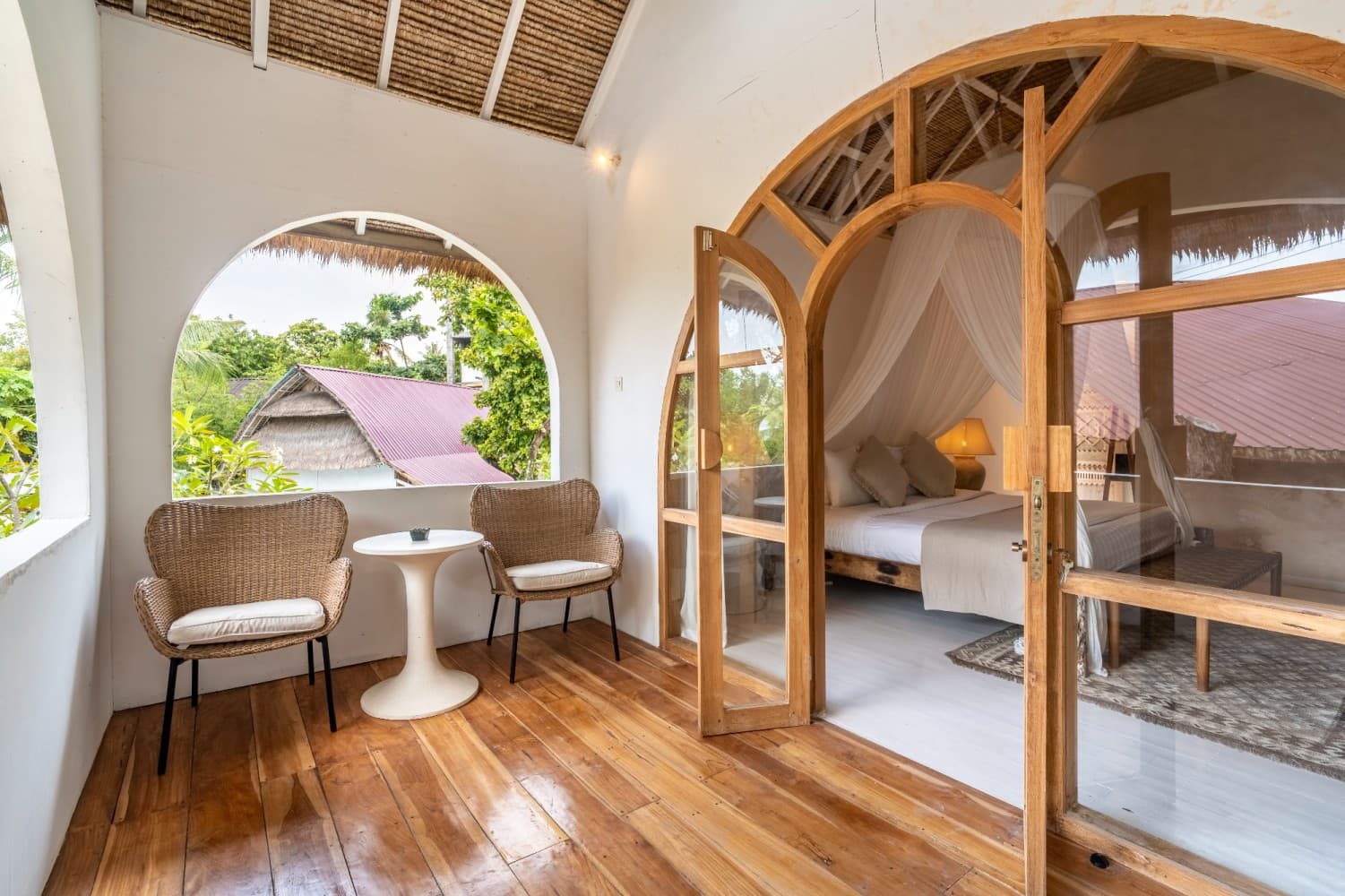 Superior Balcony Bungalow photo 2
